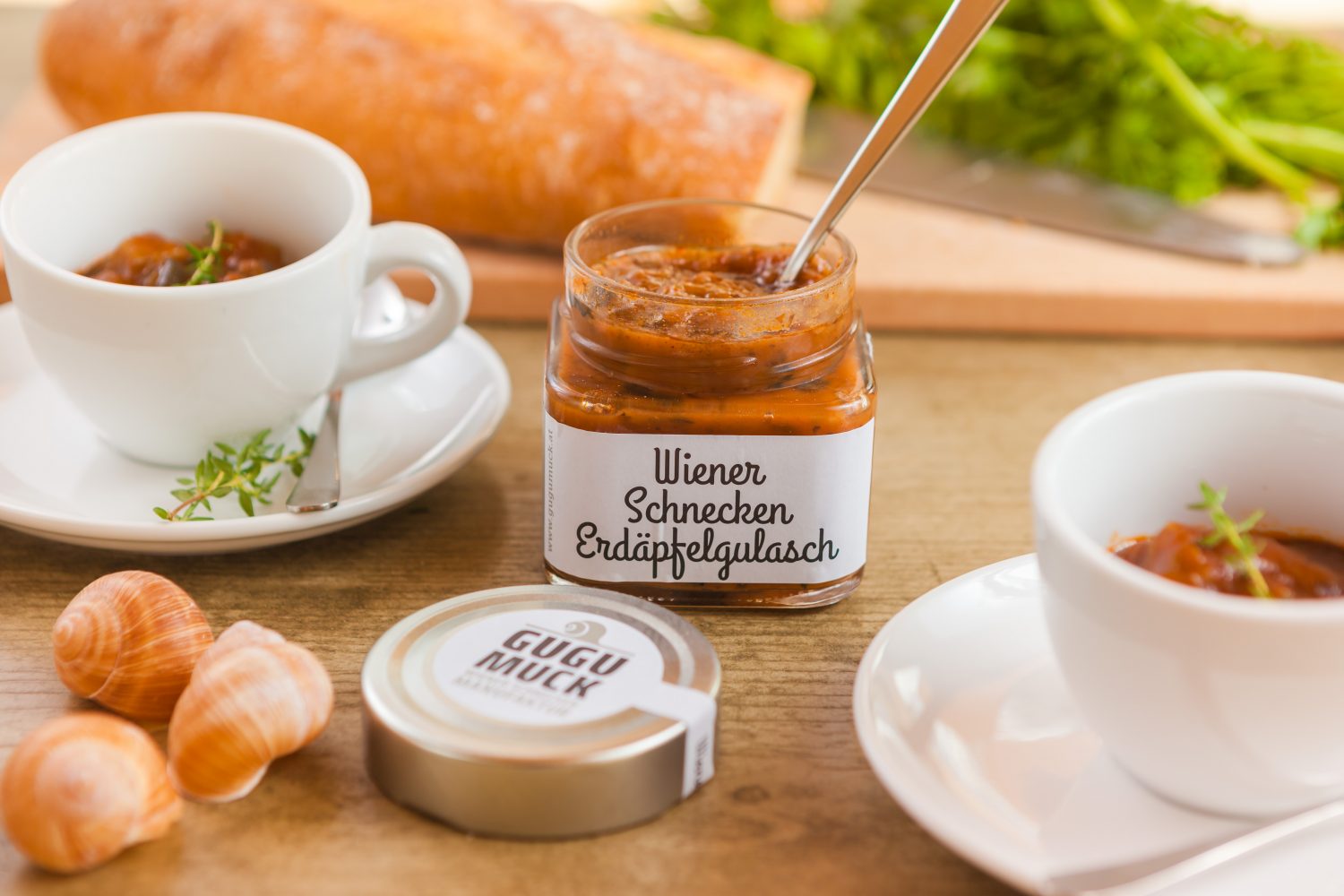 Wiener Schnecken Erdapfelgulasch von Gugumuck, Feinkostartikel und Spezialitäten testen. Schnecken kaufen im Feinkost online oder im Feinkost-Handel