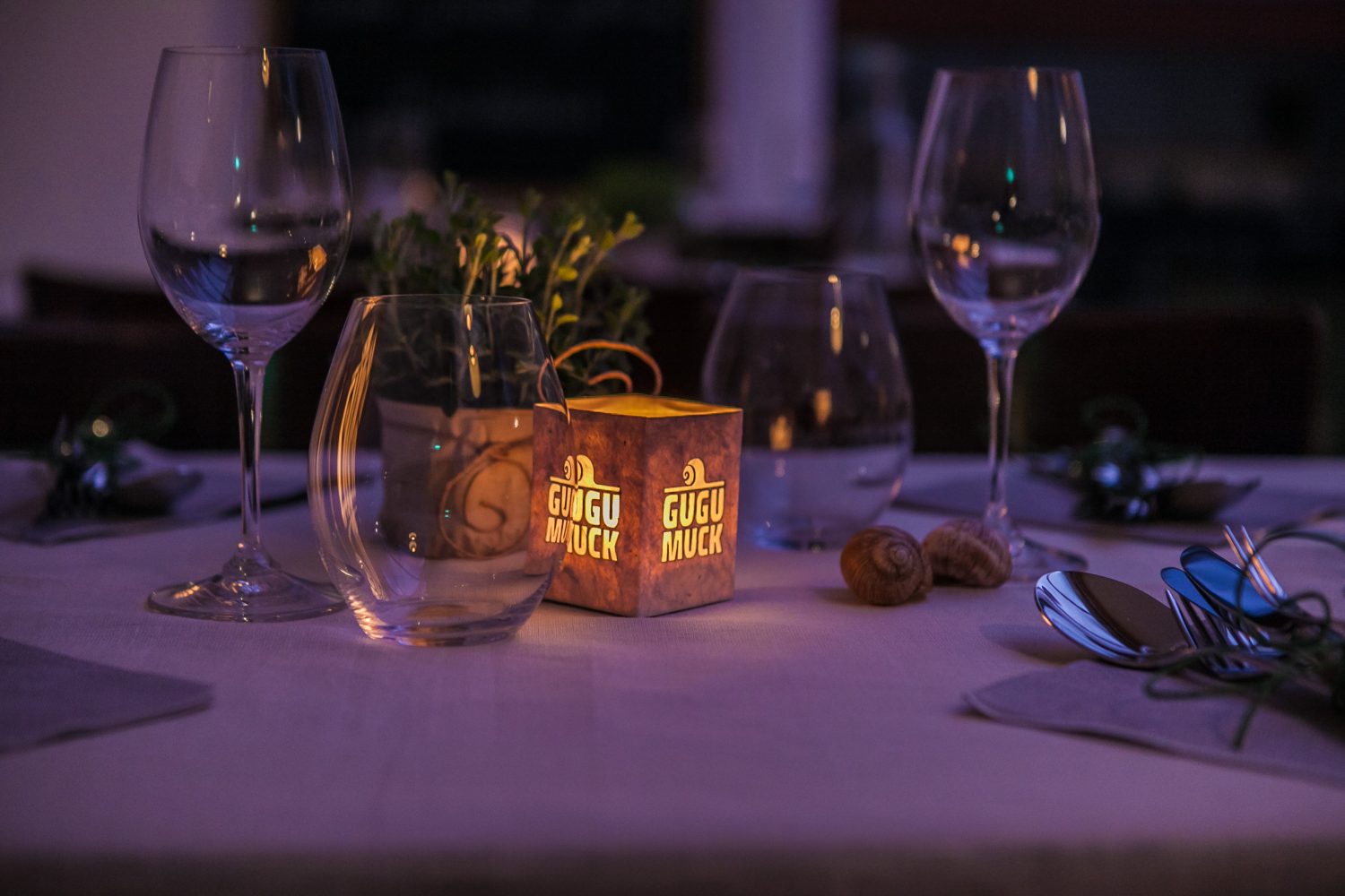 Credits: Philipp Lipiarski, Gugumuck's Hof-Bistro auf der Wiener Schnecken-Manufaktur. Pressebilder nur für redaktionelle Zwecke müssen mit der Quellenangabe "www.gugumuck.at" und den Credits versehen sein. Veröffentlichung ist honorarfrei.