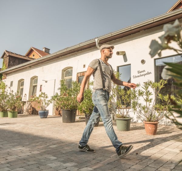 Schneckenperlen, mit Andreas Gugumuck, Wir simulieren den Wonnemonat Mai für die Paarungsstimmung und ernten Wiener Schneckenkaviar oder Schneckenperlen