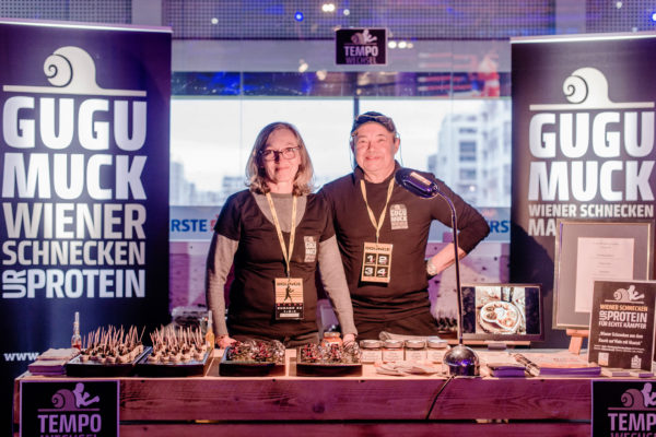 Bounce fight night 2018 mit Marcos Nader und Andreas Gugumuck; Tempowechsel: Andreas Gugumuck hat seinen Comeback Fight bei der Bounce fight night 2018 mit Marcos Nader gewonnen sicher auch durch hochwertiges Protein der Schnecken.